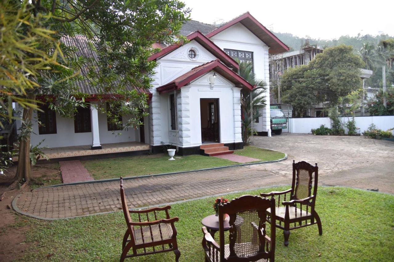 Antique Tourists Lodge Kandy Exteriér fotografie